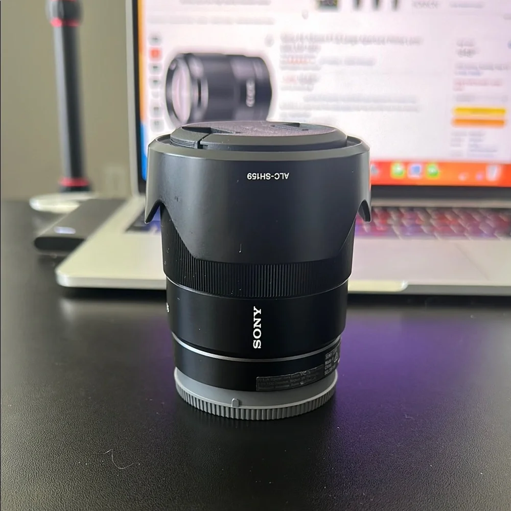 Sony FE 35mm f/1.8 Lens - Black